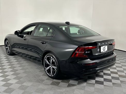 New 2024 Volvo S60 B5 Plus w/ Climate Package image 10