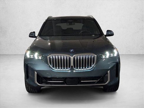 New 2026 BMW X5 xDrive50e w/ Premium Package image 5