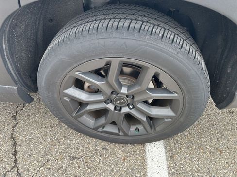 Used 2023 Honda Pilot Touring image 12