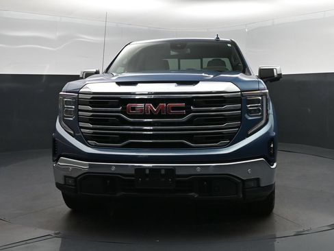 Used 2024 GMC Sierra 1500 SLT w/ SLT Premium Plus Package AWD/4WD image 10