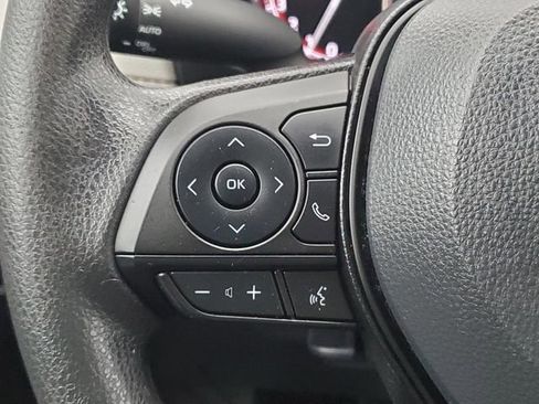 Used 2023 Toyota RAV4 XLE image 17