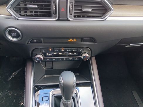 New 2025 MAZDA CX-5 Signature image 16