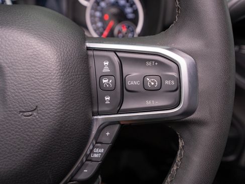 Used 2025 RAM 2500 Big Horn AWD/4WD image 25