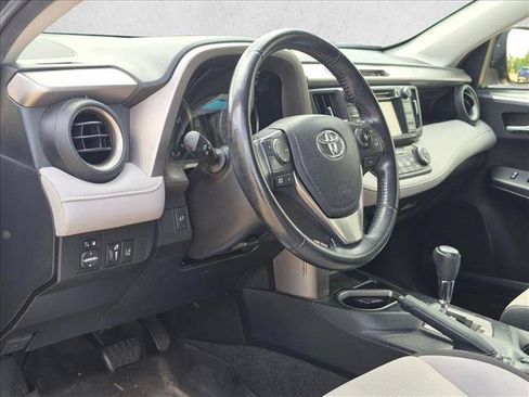 Used 2017 Toyota RAV4 XLE FWD image 2