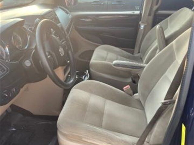 Used 2016 Dodge Grand Caravan SE w/ Quick Order Package 29E SE FWD image 6