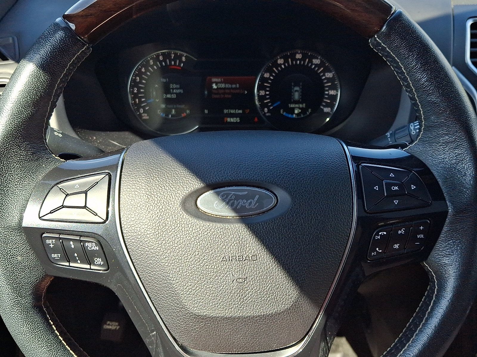 Used 2018 Ford Explorer Platinum AWD/4WD image 21