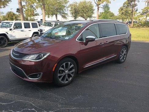 Certified 2018 Chrysler Pacifica Limited w/ Tire & Wheel Group FWD image 2