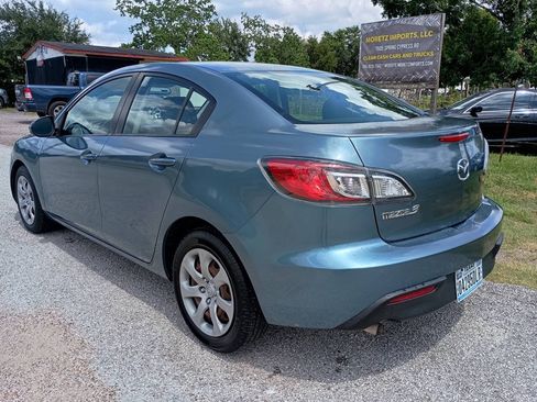 Used 2011 MAZDA MAZDA3 i Sport FWD image 3