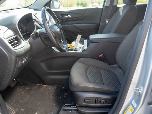 Used 2021 Chevrolet Equinox LT AWD/4WD image 12