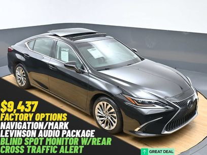 Used 2019 Lexus ES 350 Ultra Luxury w/ Accessory Package 2