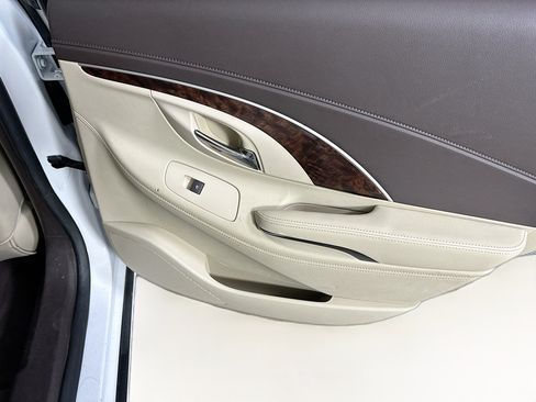 Used 2016 Buick LaCrosse Leather FWD image 29
