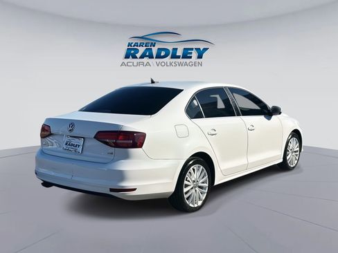 Used 2016 Volkswagen Jetta SEL w/ Lighting Package image 2