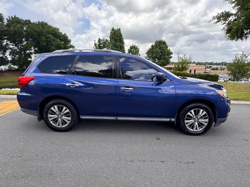 Used 2018 Nissan Pathfinder SV FWD image 37