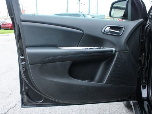 Used 2016 Dodge Journey SXT w/ Comfort/Convenience Group FWD image 10
