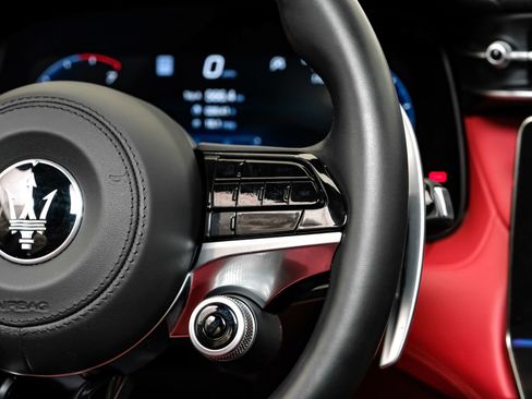 Used 2023 Maserati Grecale Modena image 22