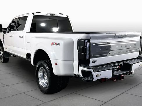 Used 2024 Ford F350 Platinum w/ FX4 Off-Road Package AWD/4WD image 11