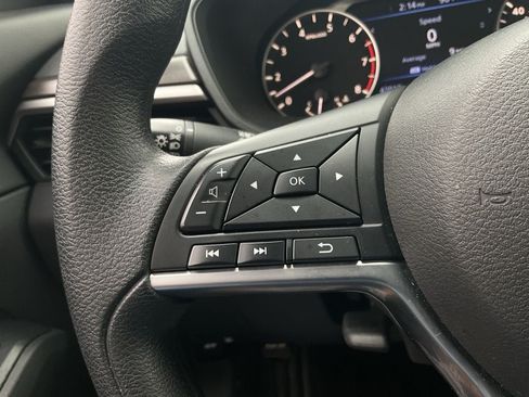 Used 2025 Nissan Altima 2.5 SV FWD image 27