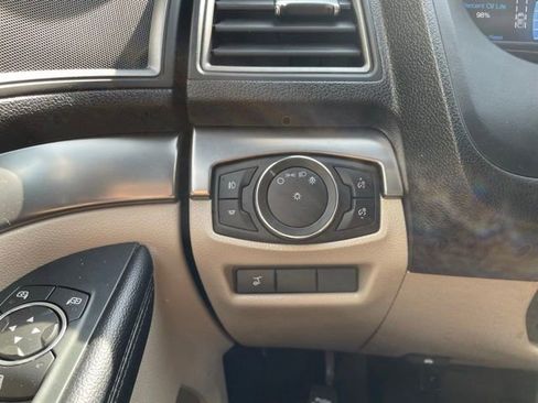 Certified 2018 Ford Explorer XLT w/ Equipment Group 202A AWD/4WD image 8
