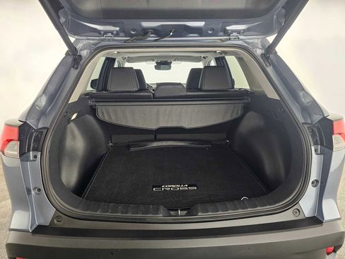 Used 2024 Toyota Corolla Cross XLE w/ Convenience Package image 15