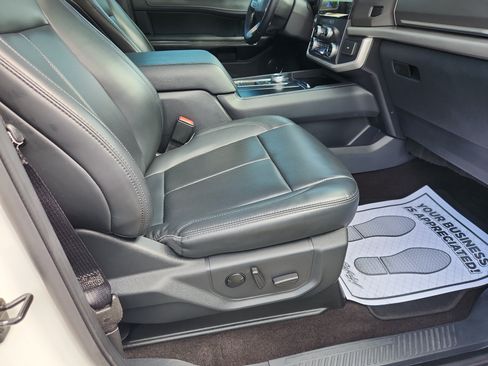 Used 2022 Ford Expedition Max XLT RWD image 49