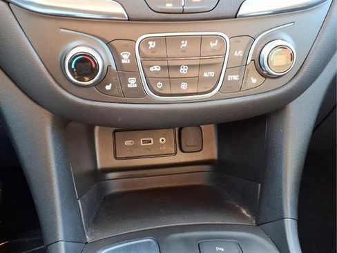 Certified 2024 Chevrolet Equinox LT image 22