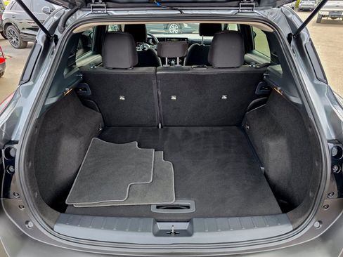 Used 2025 Nissan Kicks SV image 31