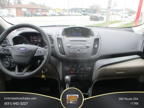 Used 2017 Ford Escape SE AWD/4WD image 10