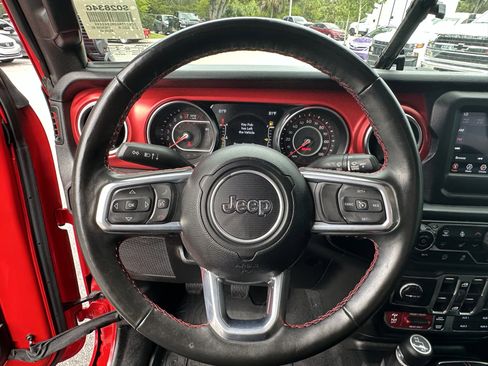 Used 2021 Jeep Gladiator Rubicon w/ Cold Weather Group image 17