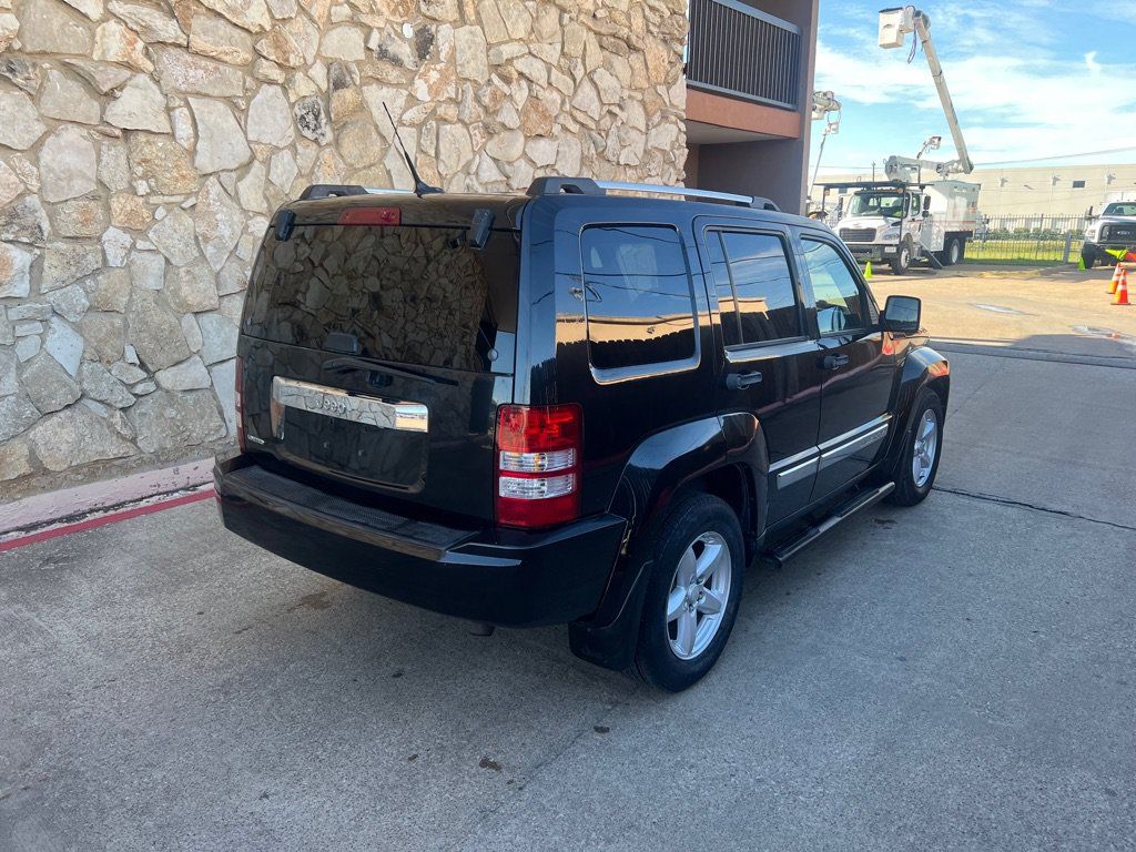 Used 2011 Jeep Liberty Limited w/ Exterior Appearance Group RWD image 5