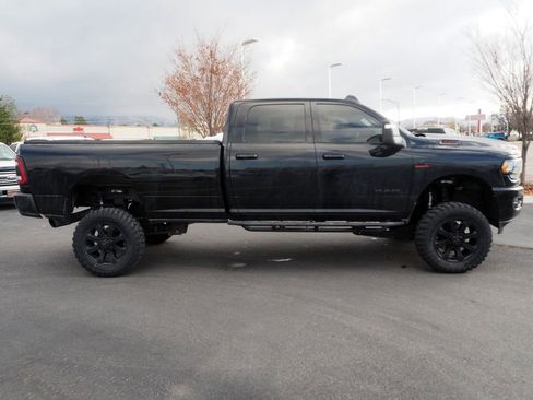 Used 2024 RAM 3500 Big Horn w/ Night Edition image 4