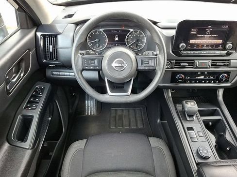 Used 2023 Nissan Pathfinder S AWD/4WD image 12