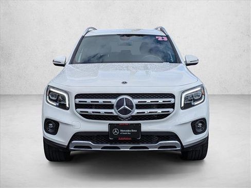 Used 2023 Mercedes-Benz GLB 250 image 2