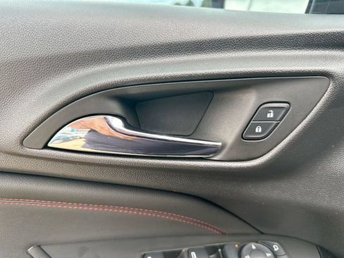 Used 2025 Chevrolet Trax RS w/ Driver Confidence Package FWD image 46