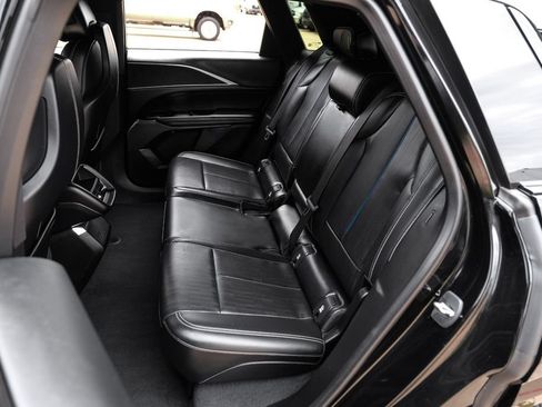 Used 2024 Cadillac Lyriq Luxury RWD image 38