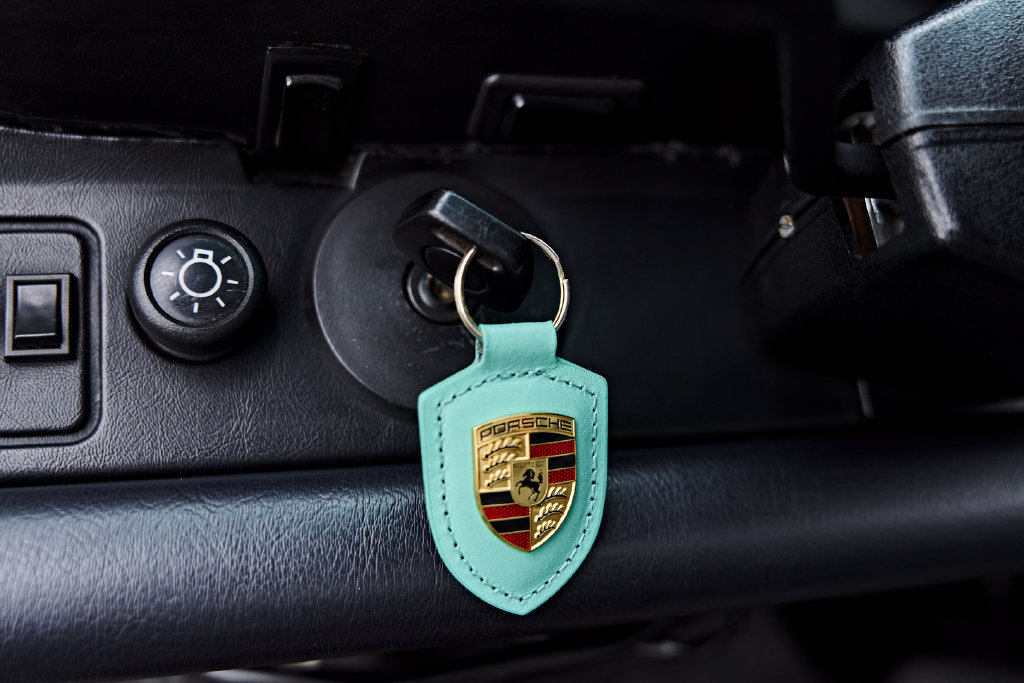Used 1988 Porsche 911 Carrera RWD image 47