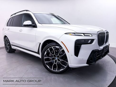 Used 2023 BMW X7 xDrive40i w/ M Sport Package AWD/4WD image 1