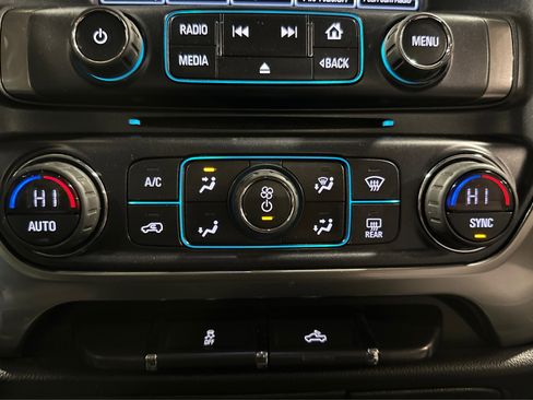 Used 2018 Chevrolet Silverado 1500 LT w/ All Star Edition image 31