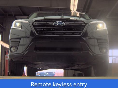 Used 2023 Subaru Forester Premium image 6