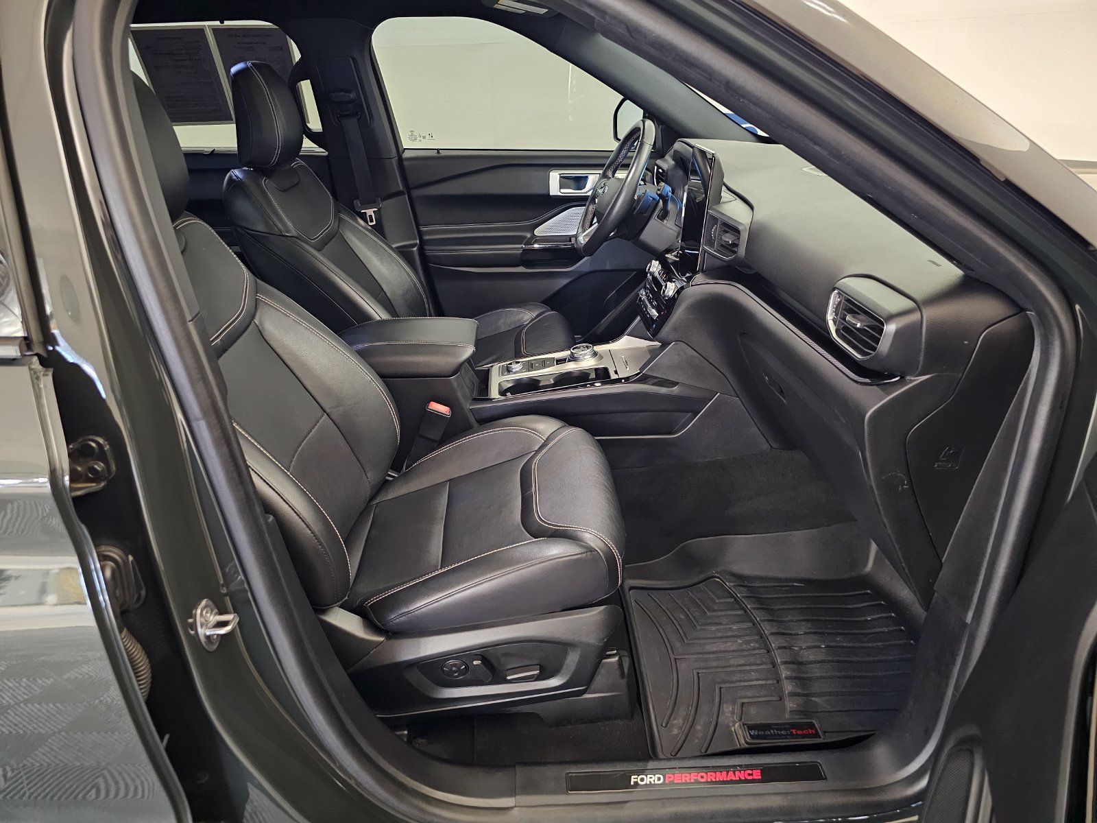 Used 2022 Ford Explorer ST w/ Equipment Group 401A AWD/4WD image 28