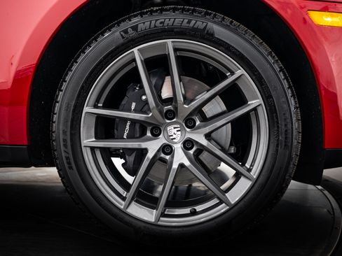 Certified 2026 Porsche Macan Turbo AWD/4WD image 11