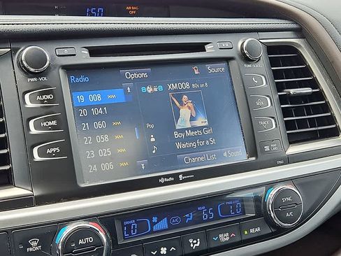 Used 2015 Toyota Highlander XLE AWD/4WD image 15
