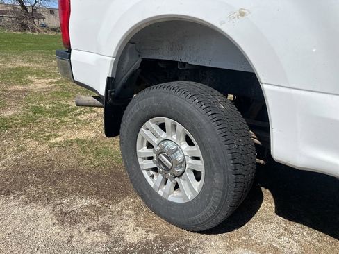 Used 2019 Ford F250 XL w/ STX Appearance Package AWD/4WD image 7