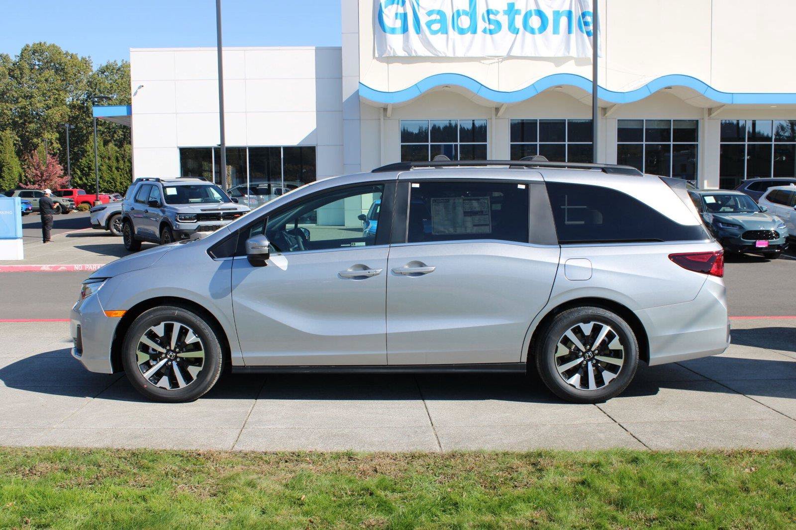 New 2026 Honda Odyssey EX-L image 2