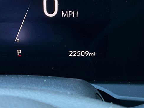 Used 2025 Buick Envista Preferred image 37