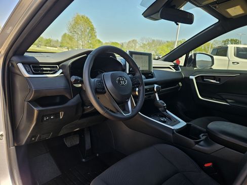 Used 2023 Toyota RAV4 SE AWD/4WD image 13