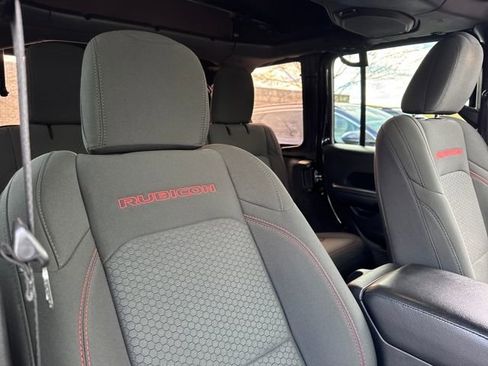 Used 2021 Jeep Wrangler Unlimited Rubicon w/ Cold Weather Group image 26