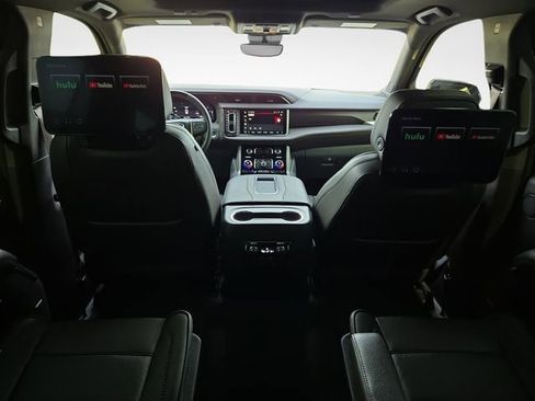 Used 2024 GMC Yukon Denali w/ Advanced Technology Package AWD/4WD image 15
