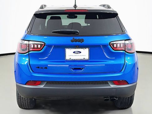 Used 2022 Jeep Compass Latitude AWD/4WD image 12