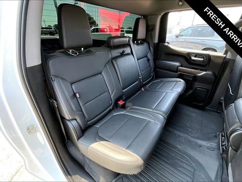 Used 2020 GMC Sierra 1500 SLT w/ X31 Off-Road Package AWD/4WD image 25