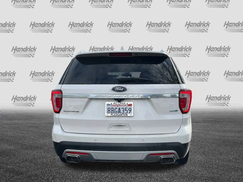 Used 2017 Ford Explorer Platinum image 7